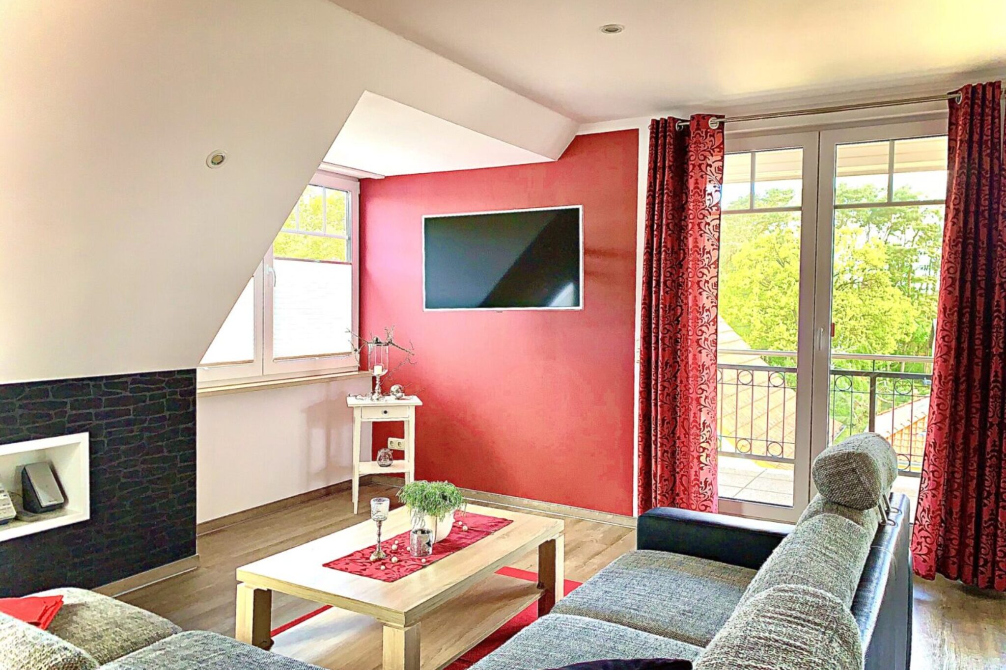 Haus Sommerlust we 8 couch scaled